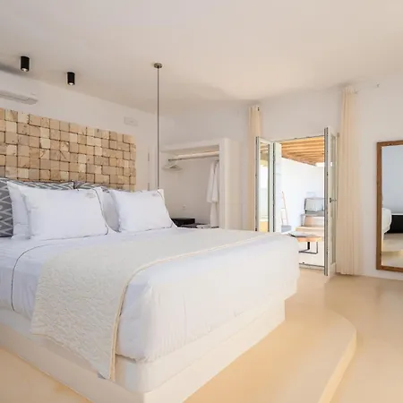 Utopia By Anna Platanou