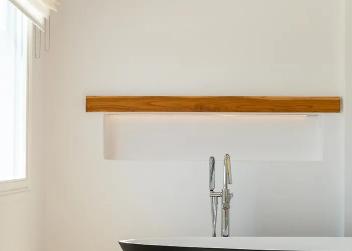 מלון Utopia By Anna Platanou