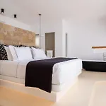 Hotel Utopia Suites By Anna Platanou *