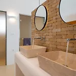 Utopia Suites By Anna Platanou