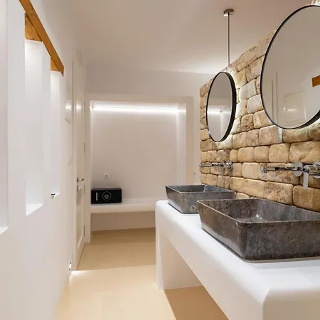 Utopia By Anna Platanou